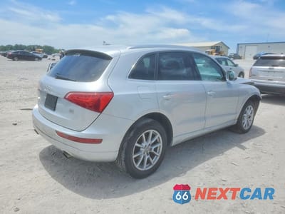 Trzecie zdjęcie samochodu z tyłu: 2010 AUDI Q5 PREMIUM PLUS VIN:WA1LKAFP5AA031073 - miniatura