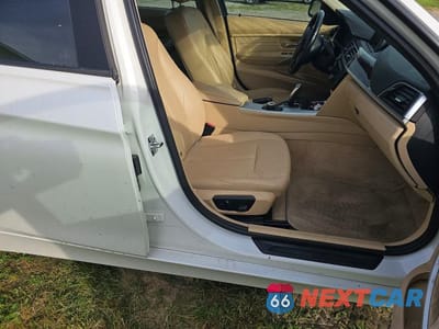 Piąte zdjęcie samochodu w środku: 2012 BMW 328 I VIN:WBA3A5C53CF347108 - miniatura