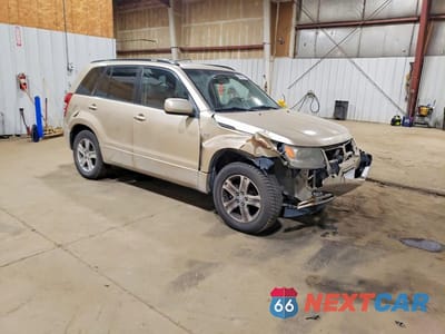 Czwarte zdjęcie samochodu z boku: 2008 SUZUKI GRAND VITARA LUXURY VIN:JS3TE947384101159 - miniatura