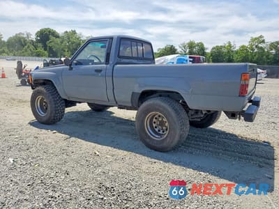 Drugie zdjęcie samochodu z przodu: 1986 TOYOTA PICKUP RN63 STD VIN:JT4RN63R8G0004507 - miniatura