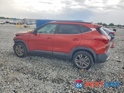 Drugie zdjęcie samochodu z przodu: 2021 KIA SELTOS S VIN:KNDEU2AA1M7157868 - miniatura