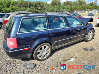 Trzecie zdjęcie samochodu z tyłu: 2005 VOLKSWAGEN PASSAT GLX VIN:WVWWU63B45E105326 - miniatura