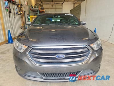 Piąte zdjęcie samochodu w środku: 2018 FORD TAURUS LIMITED VIN:1FAHP2F80JG109824 - miniatura
