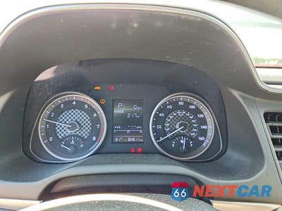Zdjęcie 9 z 12 samochodu: 2019 HYUNDAI ELANTRA SE VIN:5NPD74LF4KH435338 - miniatura