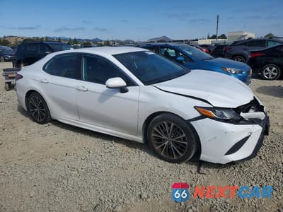Czwarte zdjęcie samochodu z boku: 2019 TOYOTA CAMRY SE VIN:4T1B11HK2KU832142 - miniatura