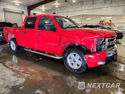 Czwarte zdjęcie samochodu z boku: 2011 CHEVROLET SILVERADO K1500 LT VIN:3GCPKSE37BG387359 - miniatura