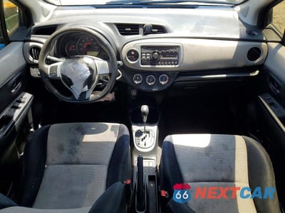 Zdjęcie 8 z 12 samochodu: 2012 TOYOTA YARIS 5-DOOR LE VIN:JTDKTUD31CD540725 - miniatura