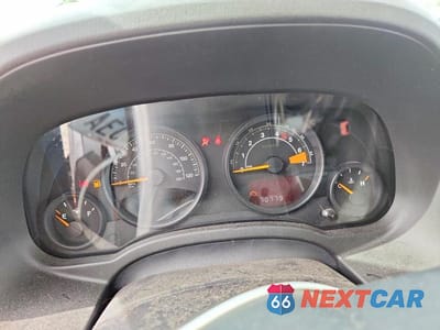 Zdjęcie 9 z 13 samochodu: 2015 JEEP PATRIOT SPORT VIN:1C4NJPBA2FD203328 - miniatura