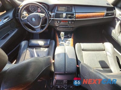 Zdjęcie 8 z 13 samochodu: 2008 BMW X5 4.8I VIN:5UXFE83578L163321 - miniatura