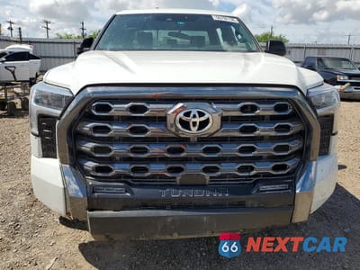 Piąte zdjęcie samochodu w środku: 2025 TOYOTA TUNDRA PLATINUM HV VIN:5TFNC5DBXSX093206 - miniatura
