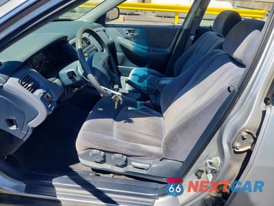 Zdjęcie 7 z 12 samochodu: 1999 HONDA ACCORD LX VIN:1HGCG6653XA000210 - miniatura