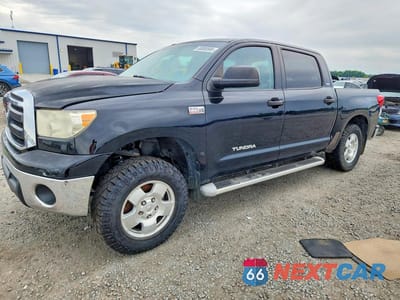 2010 TOYOTA TUNDRA CREWMAX SR5 5TFEY5F1XAX077818 - główne zdjęcie licytacji z USA - miniatura