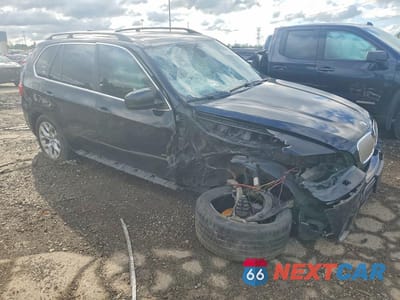 Czwarte zdjęcie samochodu z boku: 2013 BMW X5 XDRIVE35I VIN:5UXZV4C54D0G57298 - miniatura