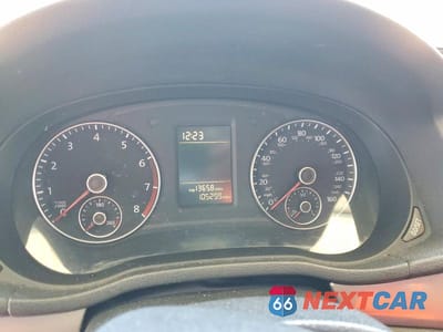 Zdjęcie 9 z 12 samochodu: 2012 VOLKSWAGEN PASSAT S VIN:1VWAH7A31CC066944 - miniatura
