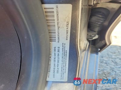 Zdjęcie 12 z 12 samochodu: 2015 MASERATI GHIBLI S VIN:ZAM57RTA7F1134643 - miniatura