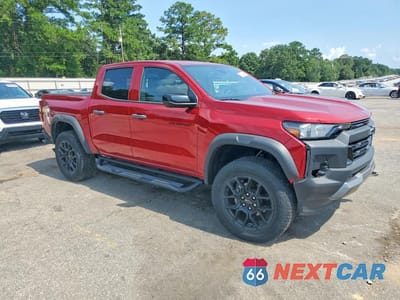 Czwarte zdjęcie samochodu z boku: 2023 CHEVROLET COLORADO TRAIL BOSS VIN:1GCPTEEK5P1173868 - miniatura