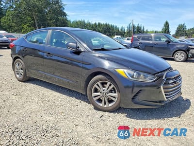 Czwarte zdjęcie samochodu z boku: 2017 HYUNDAI ELANTRA SE VIN:KMHD84LFXHU428174 - miniatura