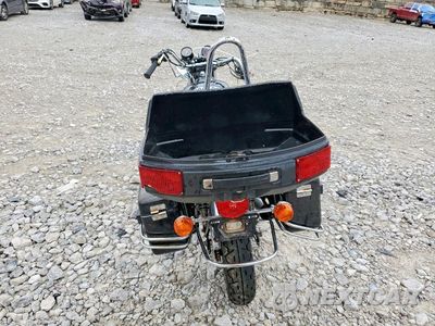 Czwarte zdjęcie samochodu z boku: 1981 HONDA CM400 E VIN:JH2NC0119BM100928 - miniatura