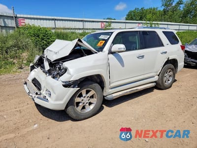 2011 TOYOTA 4RUNNER SR5 JTEBU5JR5B5056413 - główne zdjęcie licytacji z USA - miniatura
