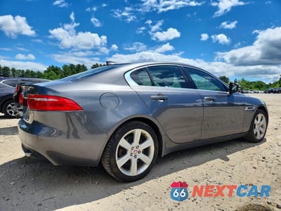 Trzecie zdjęcie samochodu z tyłu: 2019 JAGUAR XE PREMIUM VIN:SAJAJ4FX1KCP50927 - miniatura