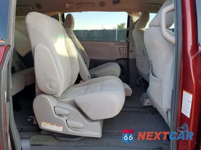 Zdjęcie 11 z 14 samochodu: 2015 TOYOTA SIENNA LE VIN:5TDKK3DC7FS644982 - miniatura