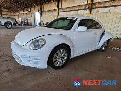 2017 VOLKSWAGEN BEETLE 1.8T 3VWF17AT6HM629745 - główne zdjęcie licytacji z USA - miniatura