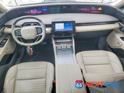 Zdjęcie 8 z 13 samochodu: 2024 LINCOLN NAUTILUS RESERVE VIN:5LMPJ8KA9RJ797297 - miniatura