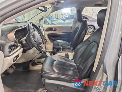Zdjęcie 7 z 13 samochodu: 2017 CHRYSLER PACIFICA TOURING L VIN:2C4RC1BG3HR539583 - miniatura