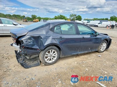Trzecie zdjęcie samochodu z tyłu: 2025 TOYOTA CAMRY LE VIN:4T1DAACKXSU018515 - miniatura