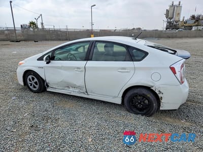Drugie zdjęcie samochodu z przodu: 2014 TOYOTA PRIUS THREE VIN:JTDKN3DU7E1744110 - miniatura
