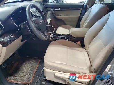 Zdjęcie 7 z 13 samochodu: 2015 KIA SORENTO LX VIN:5XYKTCA62FG613955 - miniatura