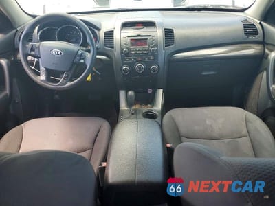 Zdjęcie 8 z 12 samochodu: 2011 KIA SORENTO LX VIN:5XYKT4A18BG130197 - miniatura