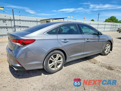 Trzecie zdjęcie samochodu z tyłu: 2018 HYUNDAI SONATA LIMITED VIN:5NPE34AFXJH707599 - miniatura