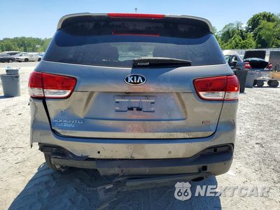 Zdjęcie 6 z 13 samochodu: 2016 KIA SORENTO LX VIN:5XYPG4A39GG016860 - miniatura