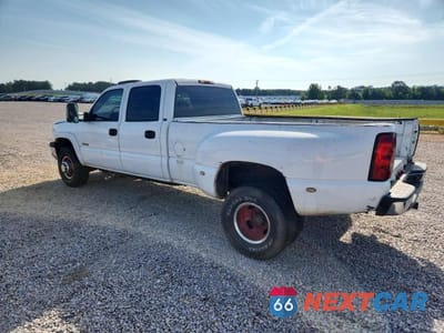 Drugie zdjęcie samochodu z przodu: 2004 CHEVROLET SILVERADO C3500 VIN:1GCJC33U34F184543 - miniatura
