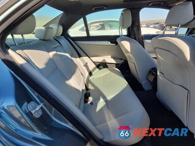Zdjęcie 10 z 12 samochodu: 2012 MERCEDES-BENZ C 250 VIN:WDDGF4HBXCA607330 - miniatura
