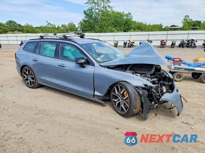 Czwarte zdjęcie samochodu z boku: 2023 VOLVO V60 POLESTAR ENGINEERED VIN:YV1H60EP6P1543696 - miniatura