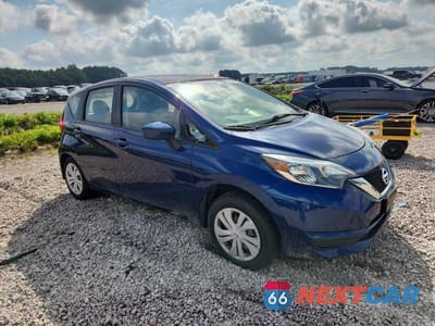 Czwarte zdjęcie samochodu z boku: 2019 NISSAN VERSA NOTE SV VIN:3N1CE2CP0KL363152 - miniatura
