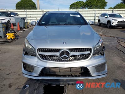 Piąte zdjęcie samochodu w środku: 2014 MERCEDES-BENZ CLA 250 VIN:WDDSJ4EB7EN035559 - miniatura