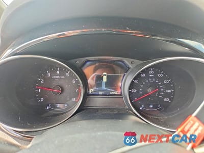 Zdjęcie 9 z 13 samochodu: 2016 KIA SEDONA SX VIN:KNDMC5C12G6169762 - miniatura