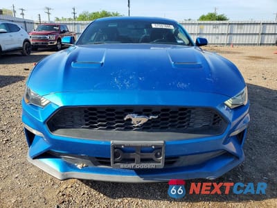 Piąte zdjęcie samochodu w środku: 2019 FORD MUSTANG VIN:1FA6P8TH7K5125398 - miniatura
