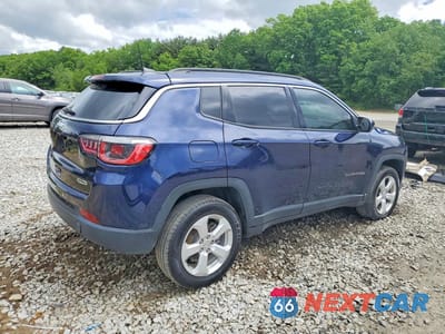 Trzecie zdjęcie samochodu z tyłu: 2019 JEEP COMPASS LATITUDE VIN:3C4NJDBB3KT839316 - miniatura