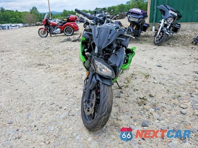 Drugie zdjęcie samochodu z przodu: 2014 KAWASAKI EX650 F VIN:JKAEXEF10EDA16405 - miniatura