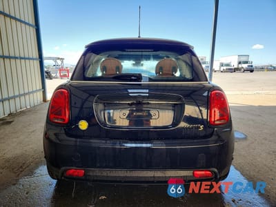 Zdjęcie 6 z 13 samochodu: 2024 MINI COOPER SE VIN:WMW13DJ03R2V55363 - miniatura