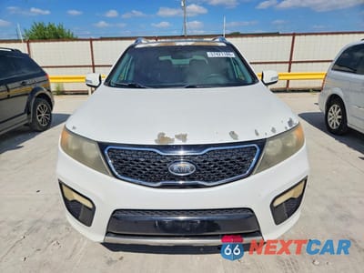 Piąte zdjęcie samochodu w środku: 2012 KIA SORENTO SX VIN:5XYKW4A20CG223040 - miniatura