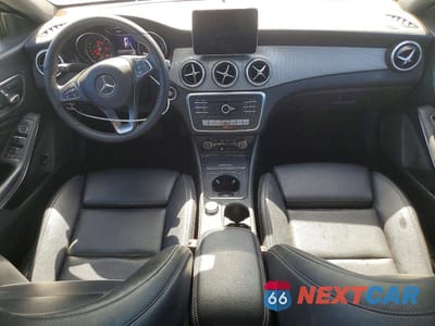 Zdjęcie 8 z 12 samochodu: 2018 MERCEDES-BENZ CLA 250 VIN:WDDSJ4EB6JN682299 - miniatura