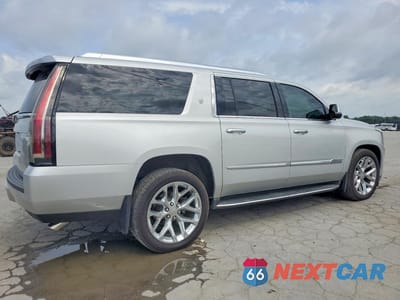 Trzecie zdjęcie samochodu z tyłu: 2016 CADILLAC ESCALADE ESV LUXURY VIN:1GYS4HKJ0GR198676 - miniatura