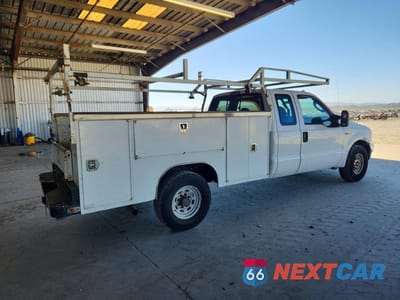 Trzecie zdjęcie samochodu z tyłu: 2004 FORD F350 SRW SUPER DUTY VIN:1FDSX34L34EA18037 - miniatura