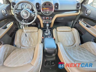 Zdjęcie 8 z 12 samochodu: 2017 MINI COOPER S COUNTRYMAN ALL4 VIN:WMZYT5C30H3D78779 - miniatura