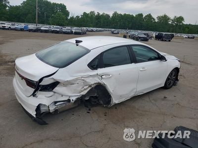 Trzecie zdjęcie samochodu z tyłu: 2024 KIA FORTE LXS VIN:3KPF24AD2RE710146 - miniatura